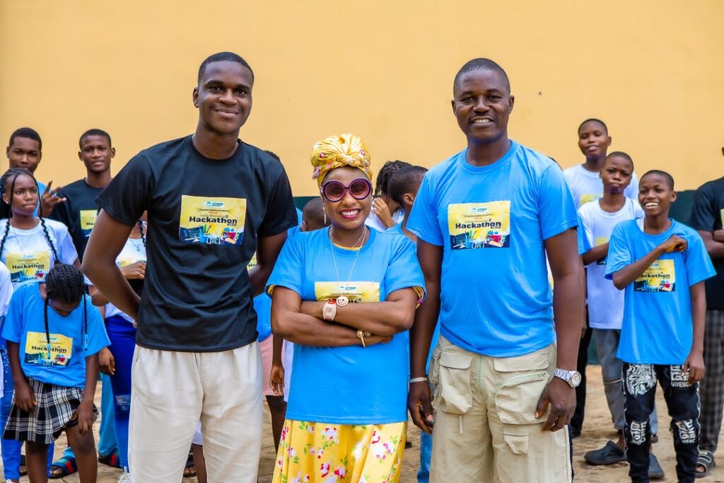 Facilitators with students